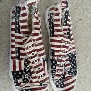 Conkus American Flag Distressed Canvas Slip On Sneakers Womens 9 Patriotic